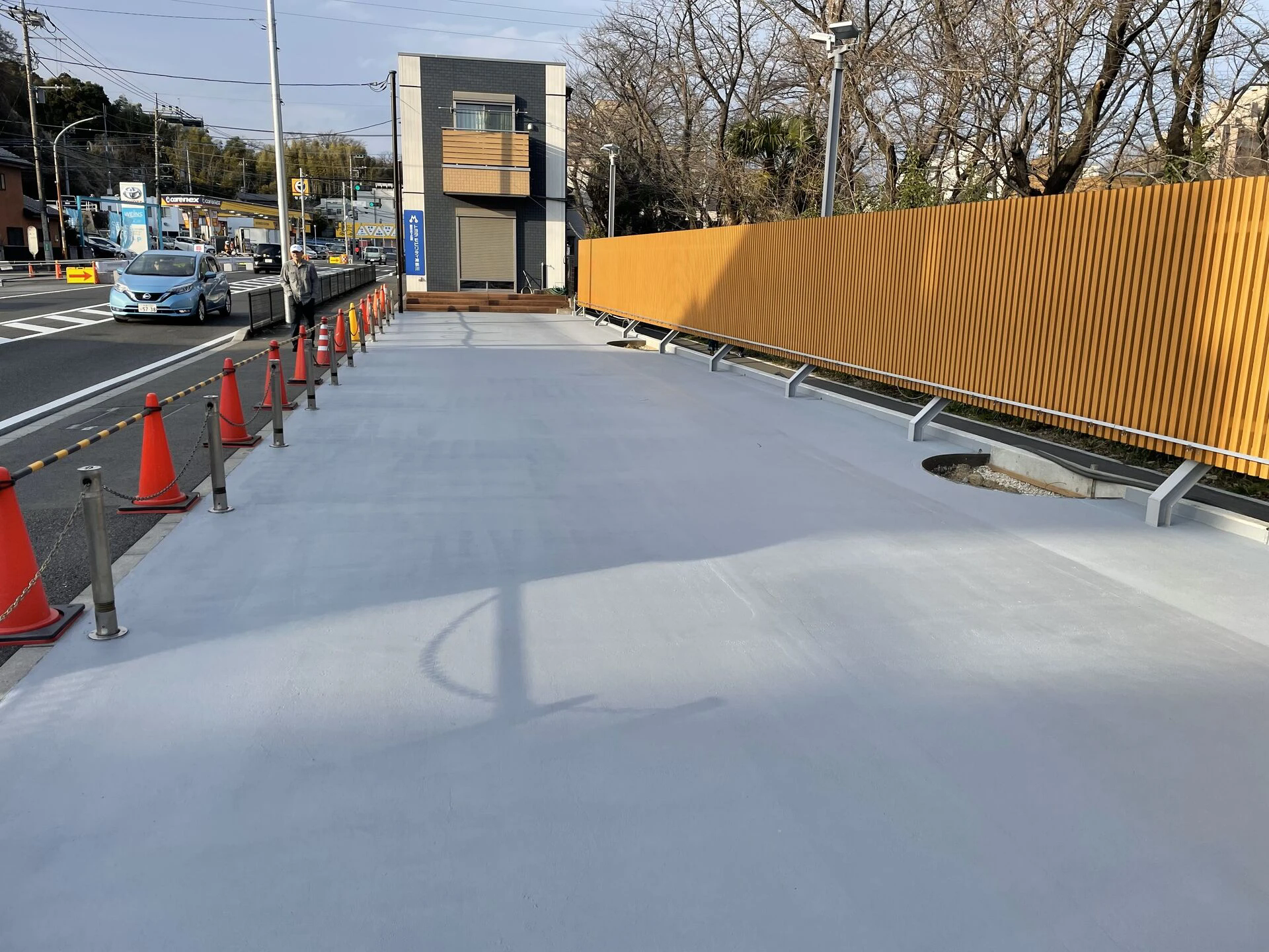 展示場のアスファルト遮熱塗装の事ならお任せください｜駐車場・塗床・塗装